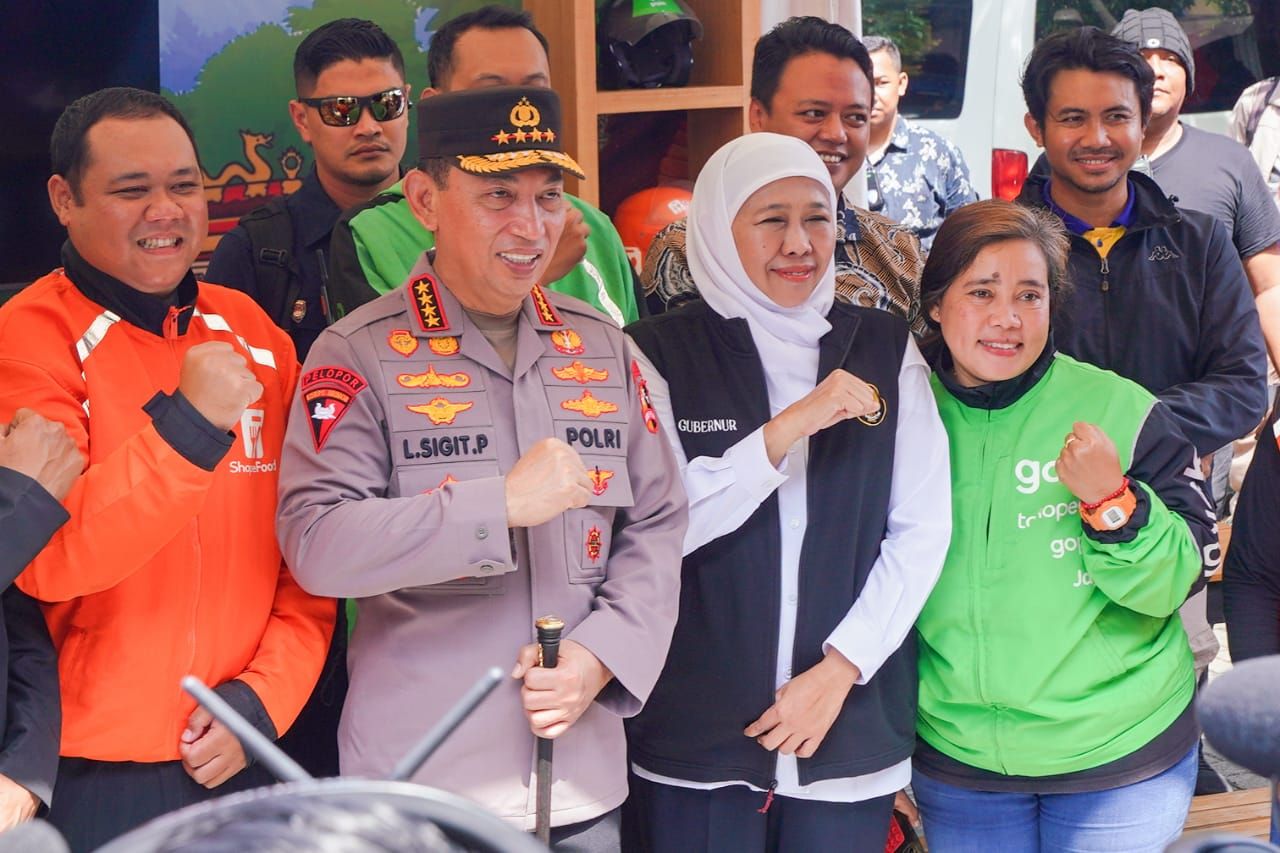 Kapolri Pimpin Apel Bersama 4.425 Ojol Jogo Jatim, Khofifah Apresiasi Sinergi Kepolisian dan Ojol