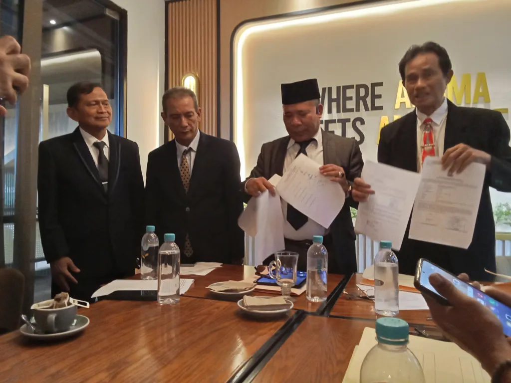Tim Hukum RS Pura Raharja Laporkan Rasiyo ke Polda Jatim, Terkait Tindak Pidana Pemalsuan Surat 