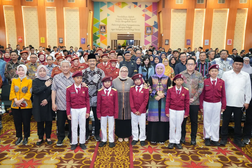 Gubernur Khofifah Buka Bimtek Kepala Sekolah Dan Tedik Sekolah Rakyat Se-Jatim