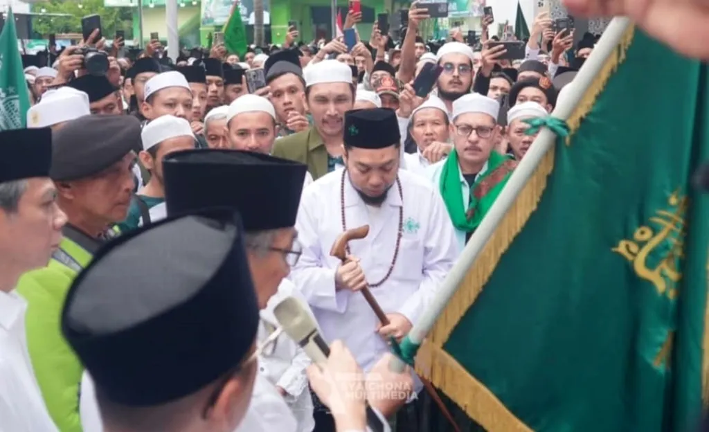 Membawa Pulang 'Ruh' Syaichona Cholil, Ikhtiar 1.000 Santri Menjaga Keselamatan Bangsa