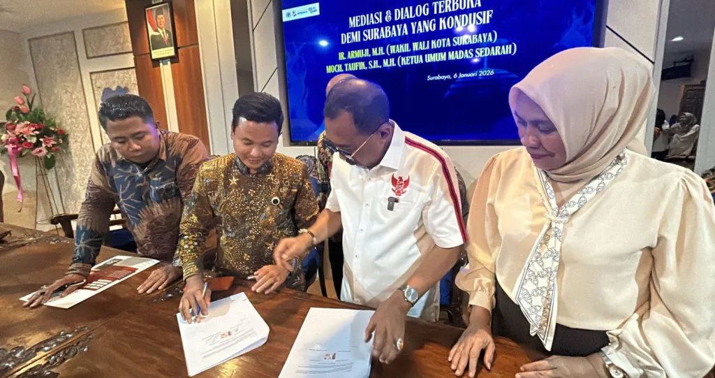 Damai! Rektor Unitomo Redam Konflik Panas Ormas Madas vs Wawali Armuji di Surabaya