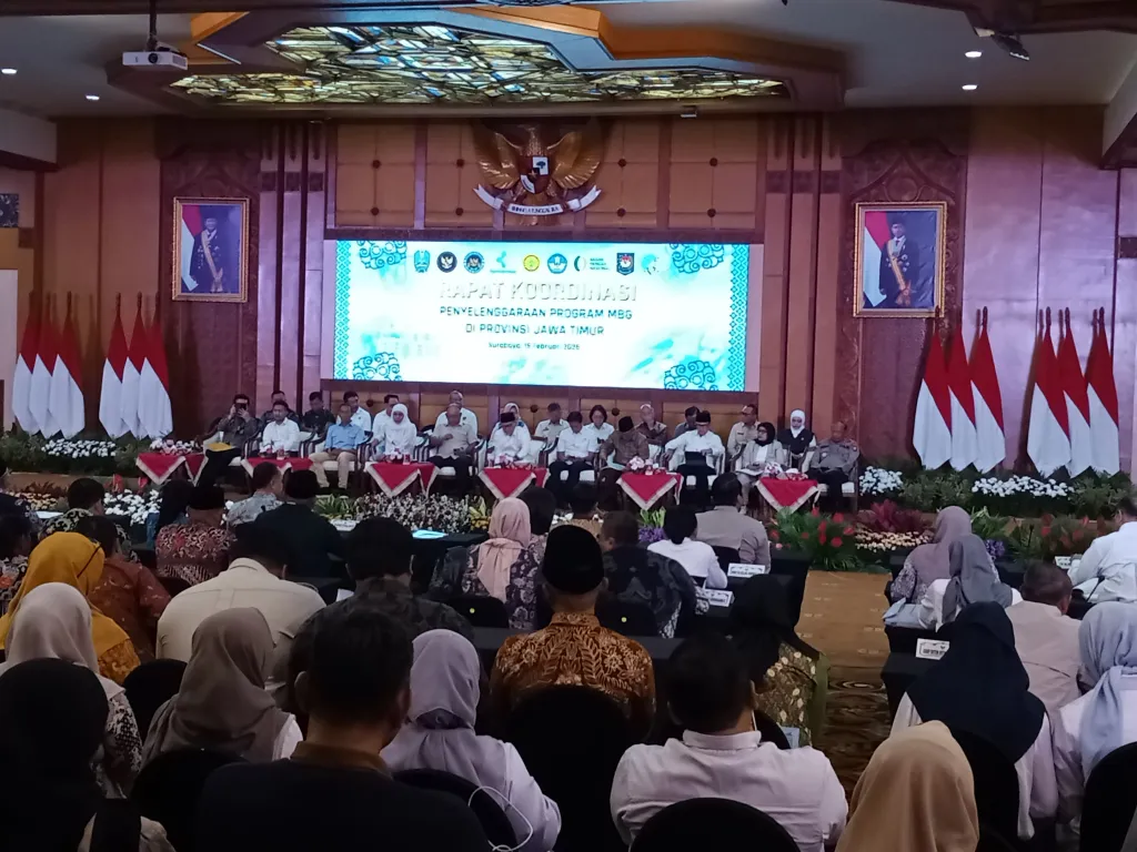 Gubernur Khofifah Bersama Menko Pangan Gelar Rakor MBG