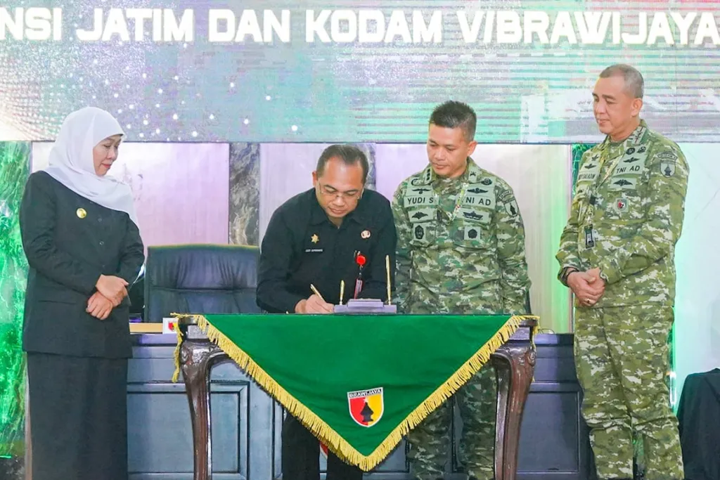 Gubernur Khofifah Apresiasi Sinergi Nyekrup Pemprov Jatim–Kodam V/Brawijaya Sukseskan Program Strategis Nasional