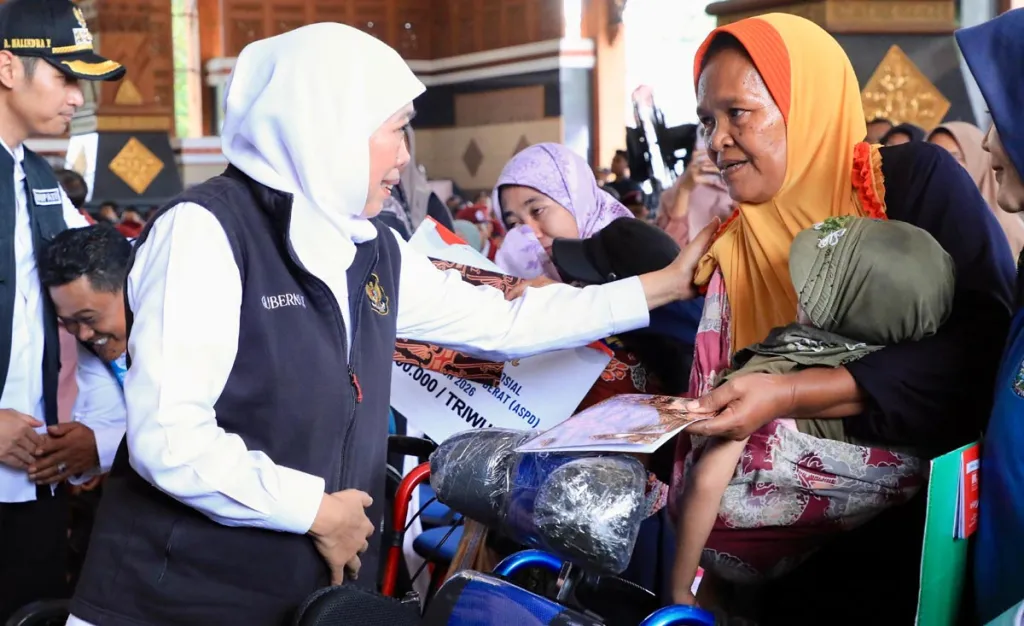 Gubernur Khofifah Kucurkan Bansos Rp8,35 Miliar untuk Warga Tuban