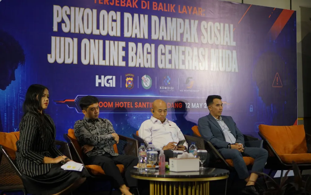 Literasi Digital Jadi Benteng Anak Muda di Era Platform Online