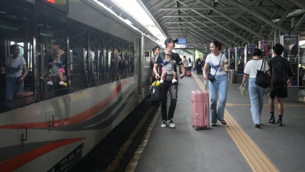 Cara Dapatkan Diskon Tiket Kereta 20 Persen dari KAI Daop 8 di Expo Surabaya