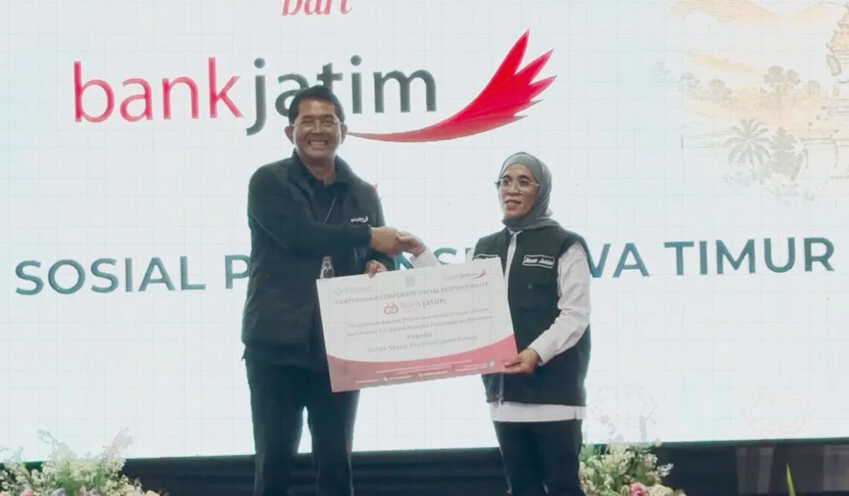 Dukung Kegiatan Puncak Hari Jadi ke-81 Pemprov Jatim, Bank Jatim Salurkan CSR kepada Dinsos Jawa Timur