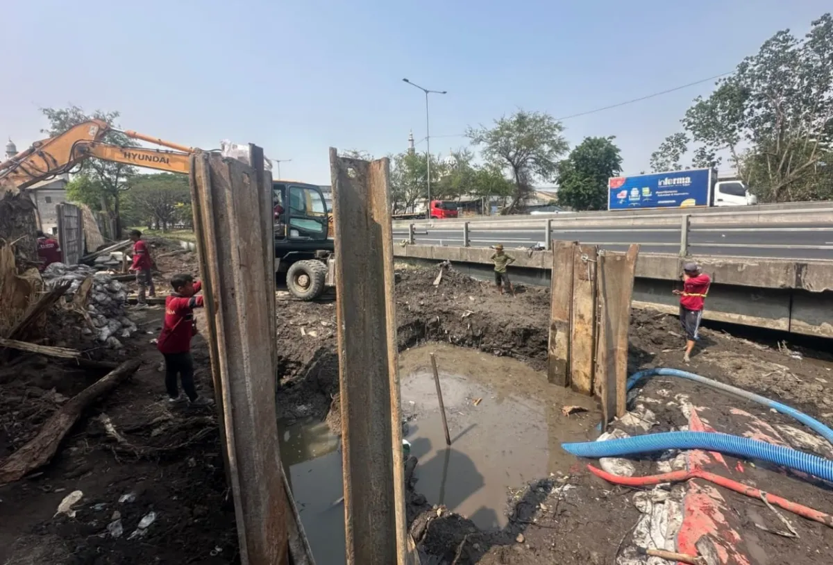 Mitigasi Cepat Petrokimia Gresik dan Pemkot Surabaya Atasi Kebocoran Pipa Imbas Pengerukan