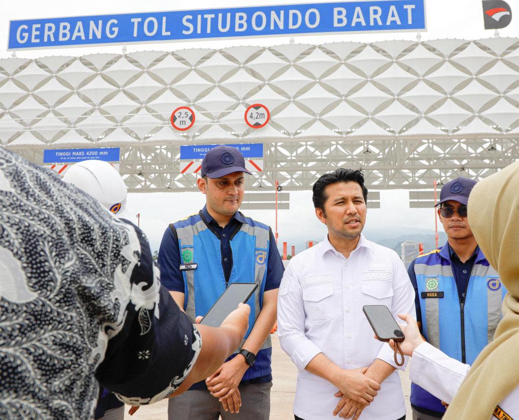 Wagub Emil Tinjau Proyek Jalur Tol Gending Besuki, Pastikan Dibuka H-10 Lebaran 2026