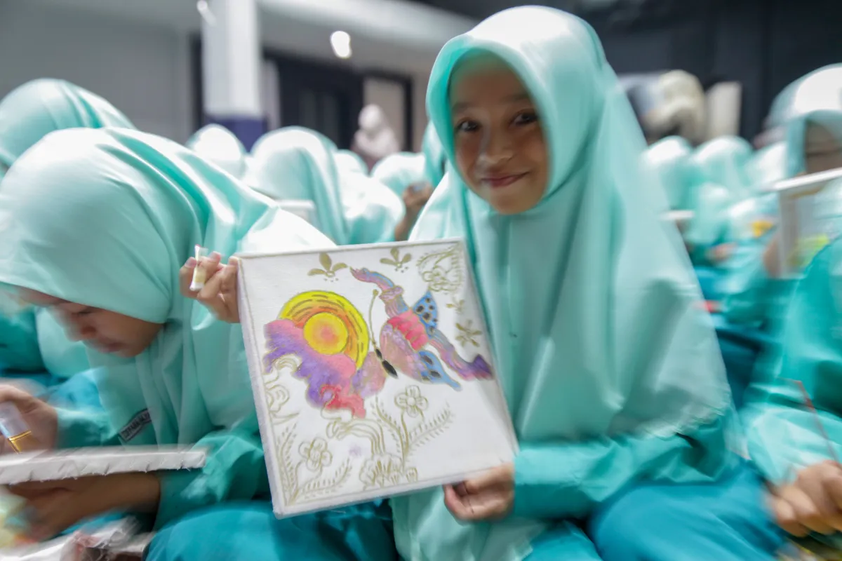 Lewat BATIK FEST 2026, 450 Santri Kenalkan Batik kepada Generasi Muda