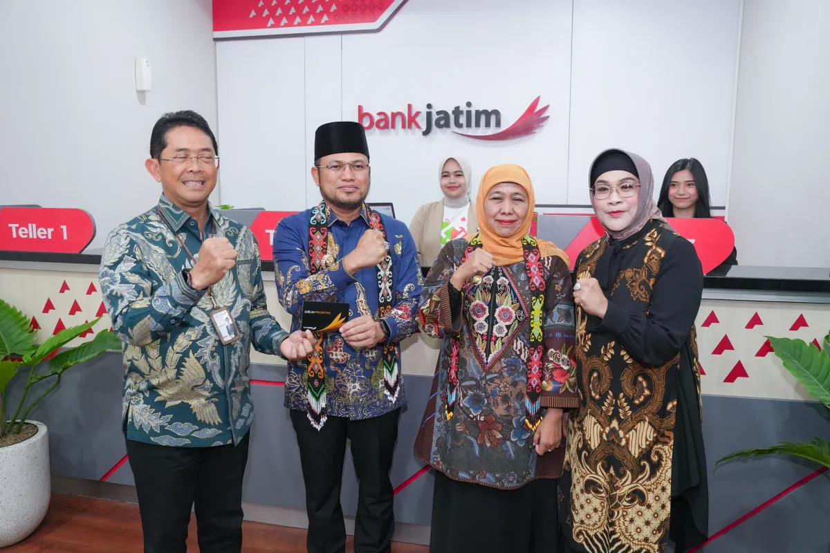 Gubernur Khofifah Resmikan Kantor Bank Jatim Cabang Balikpapan