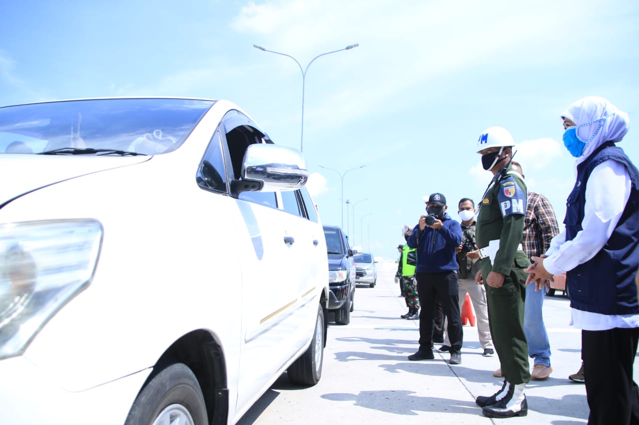 Jelang PSBB, 1.170 Kendaraan Diminta Putar Balik di 8 Pintu Masuk Jati