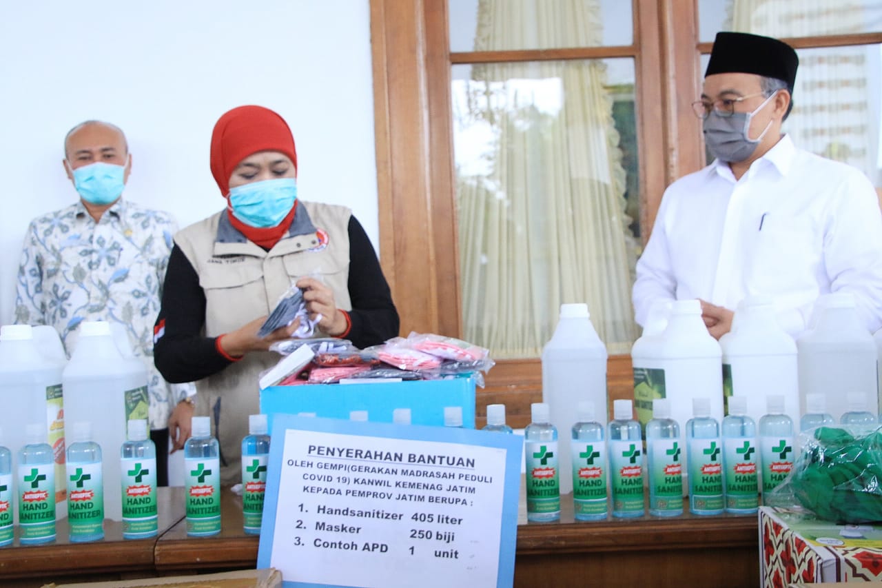 GEMPI Kemenag sumbang APD dan hand sanitizer ke Pemprov Jatim (Foto: ist)