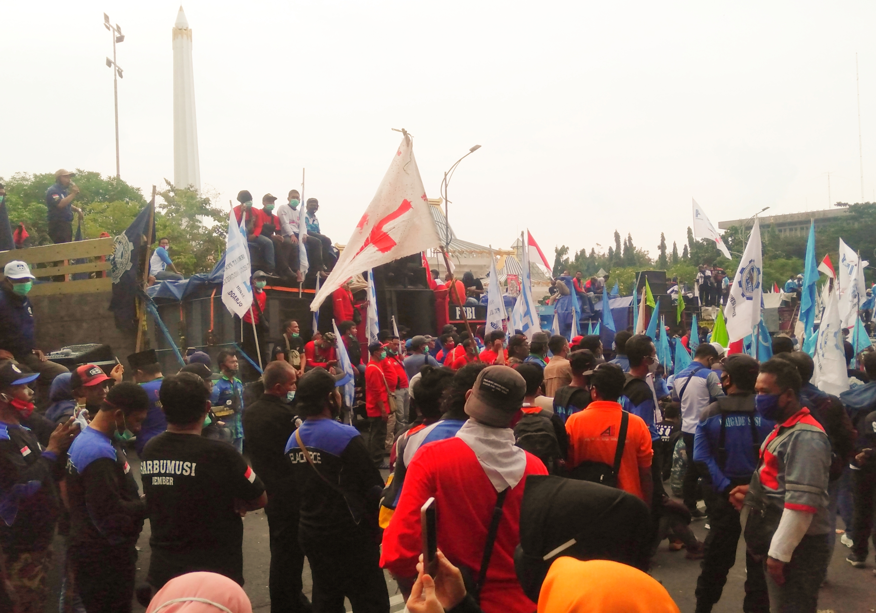 Buruh di Jatim Kembali Suarakan Penolakan UU Cipta Kerja 