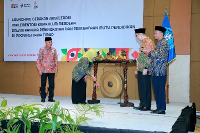 Gubernur Khofifah Target IKM di Jatim 100 Persen, Tahun Ajaran 2023/24