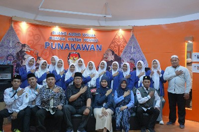 KPU Jatim Terima Kunjungan Siswa Siswi SMK Technopreneurship Muslimah Tuban