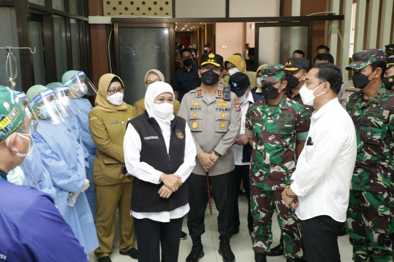 Gubernur Khofifah Apresiasi Kinerja SDM Kesehatan dan Peran Masyarakat