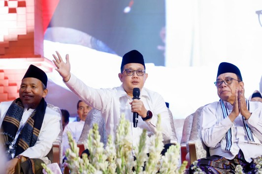 Sekdaprov Jatim Adhy Ajak Teladani Semangat Juang Gubernur Soerjo